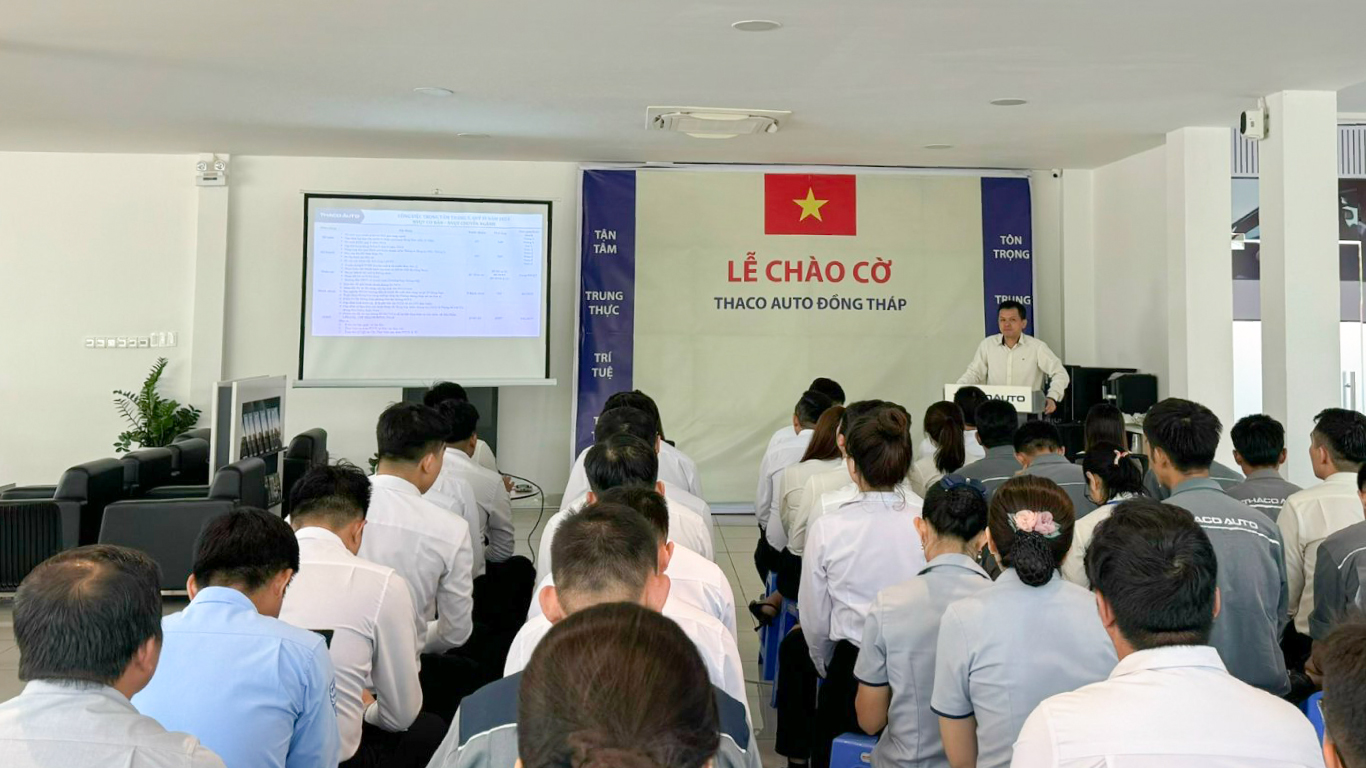 THACO AUTO Đồng Tháp tổ chức Lễ chào cờ định kỳ tháng 5