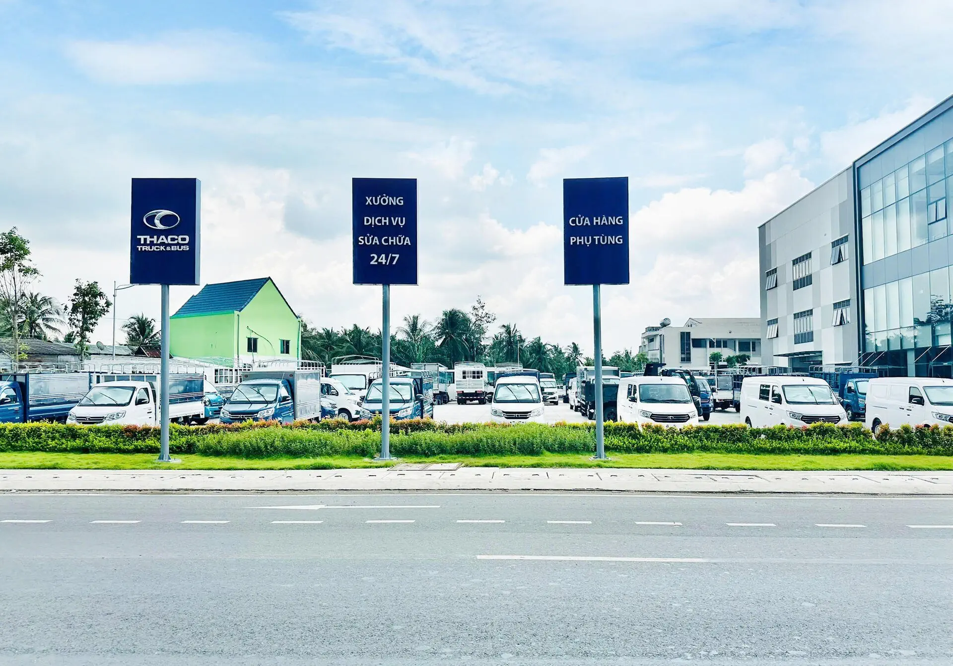 KHU TRƯNG BÀY TẢI, BUS MỸ THO